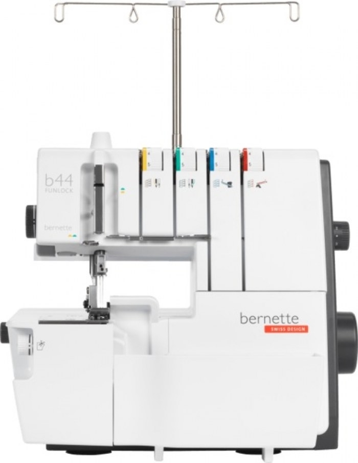 Macchina per cucire Bernette Funlock 44